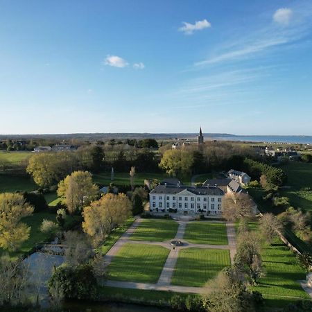 Hotel Du Chateau De Quineville Экстерьер фото