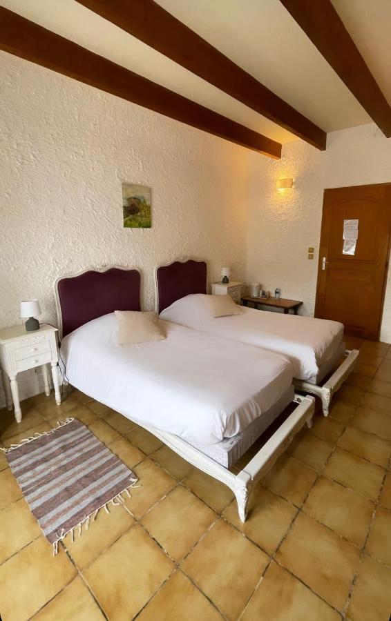 Hotel Du Chateau De Quineville Экстерьер фото