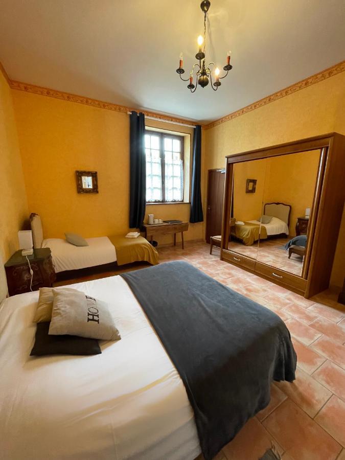 Hotel Du Chateau De Quineville Экстерьер фото