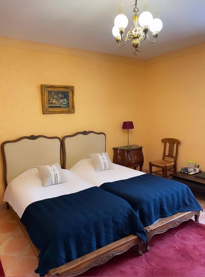 Hotel Du Chateau De Quineville Экстерьер фото