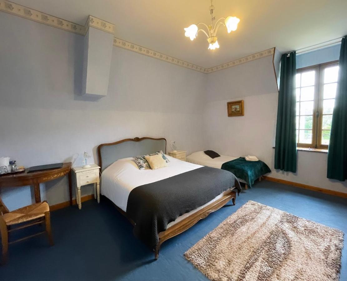 Hotel Du Chateau De Quineville Экстерьер фото