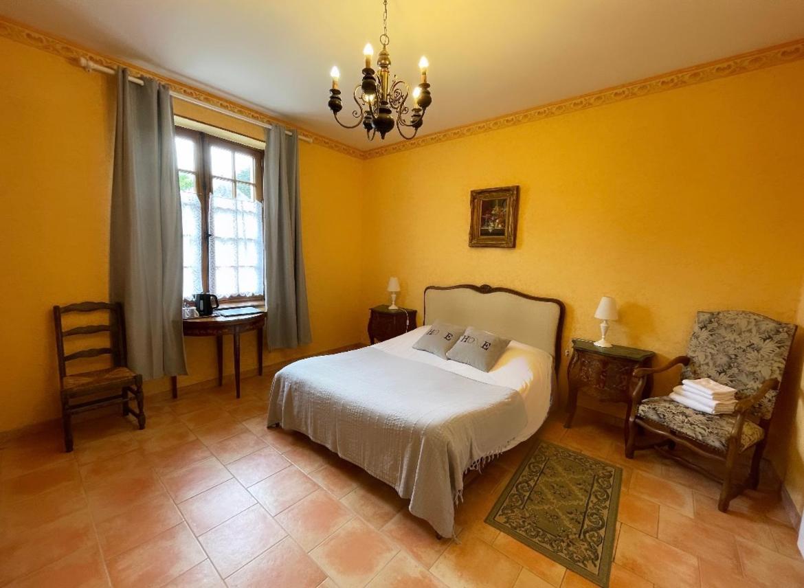 Hotel Du Chateau De Quineville Экстерьер фото