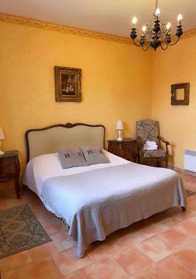 Hotel Du Chateau De Quineville Экстерьер фото
