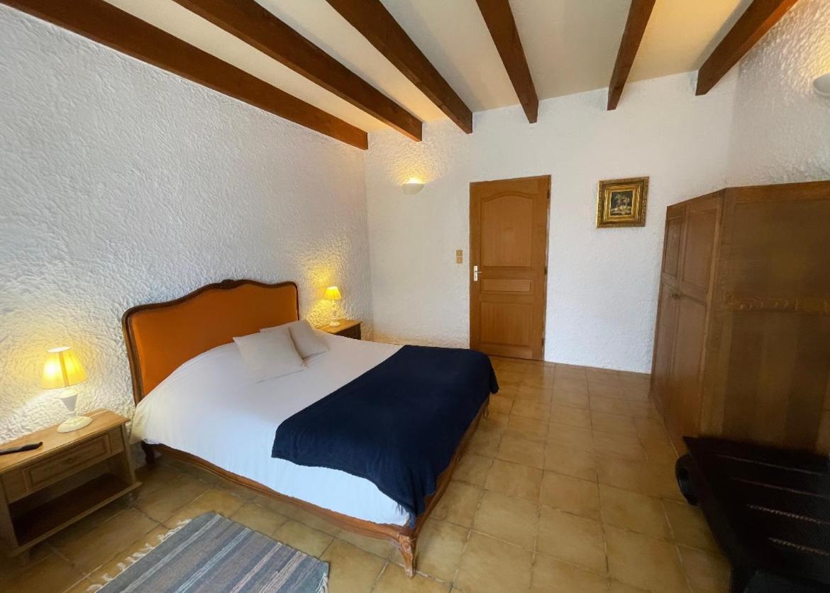 Hotel Du Chateau De Quineville Экстерьер фото